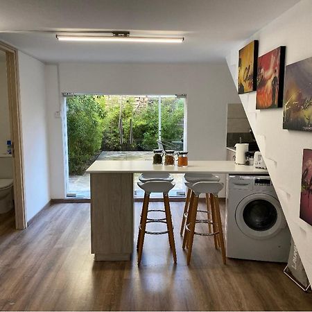 Modern City Center Appartment Saripolou Limassol Extérieur photo