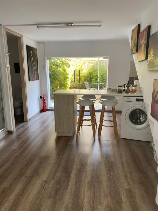 Modern City Center Appartment Saripolou Limassol Extérieur photo