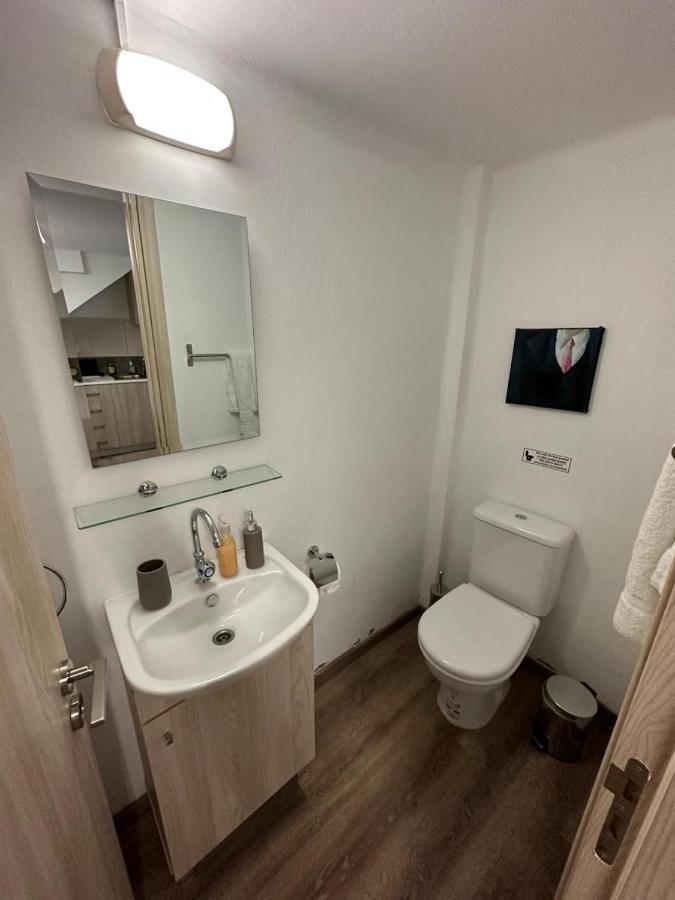 Modern City Center Appartment Saripolou Limassol Extérieur photo